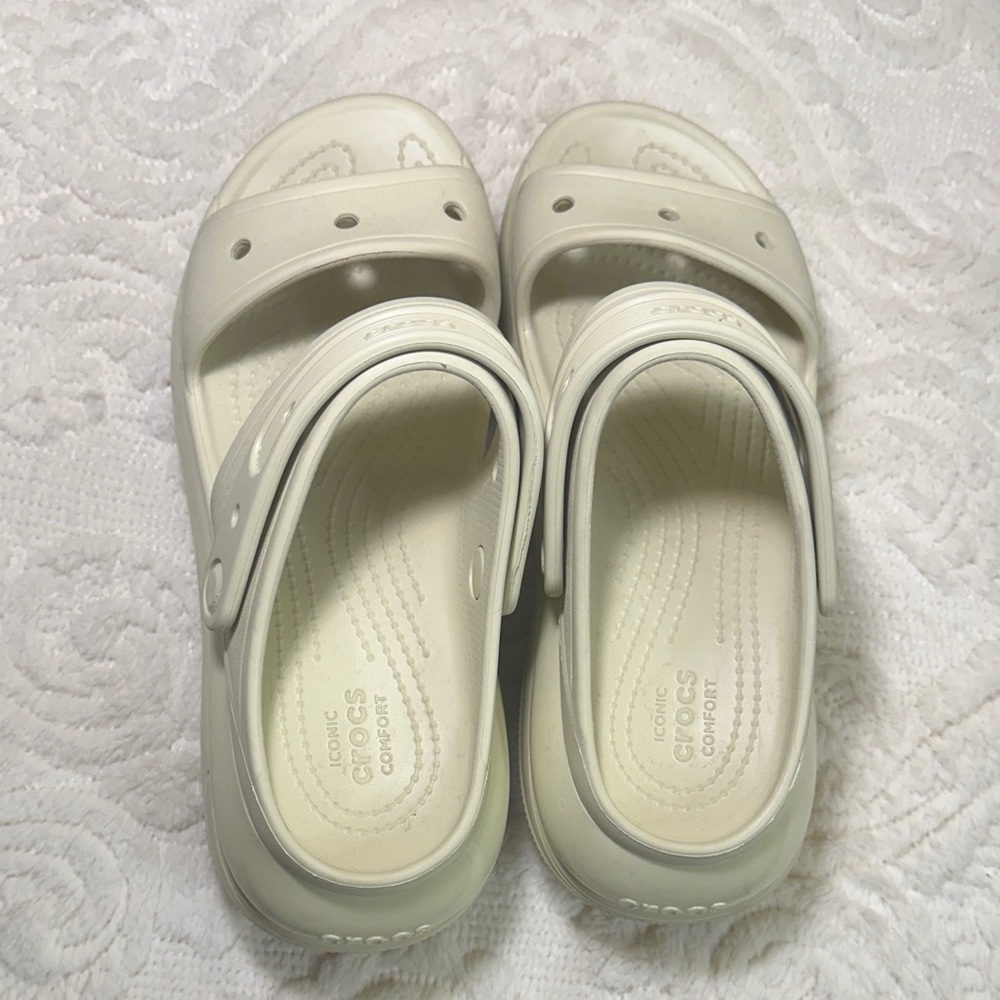 CROCS Iconic Comfort platform unisex Cream Mules - Picture 4 of 8